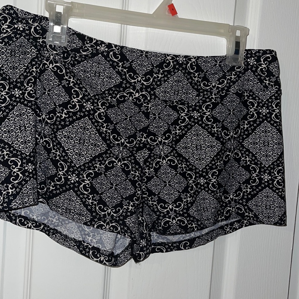 Hot Kiss Shorts